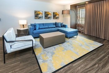 Hotel Indigo Spring – Woodlands Area