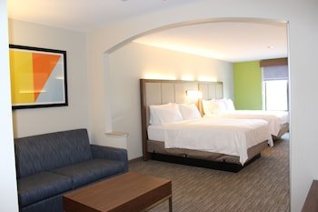 Holiday Inn Express Forest City