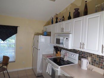 Windsor Palms Condos by SVV