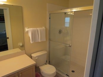 Windsor Palms Condos by SVV