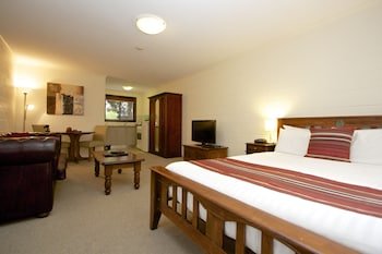 Grosvenor Court Apartments