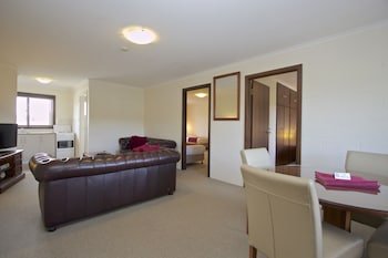 Grosvenor Court Apartments