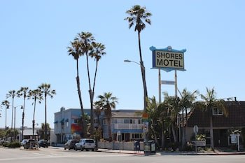 Shores Inn and Beach Houses
