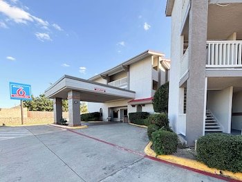 OYO Hotel Irving DFW Airport North