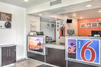 Motel 6 Mojave