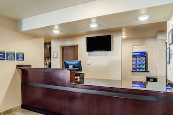 Cobblestone Inn & Suites Bridgeport