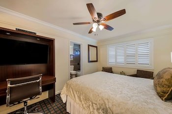 Clarion Collection Carmel By The Sea