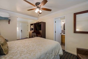 Clarion Collection Carmel By The Sea