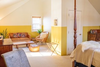 The Charleston House