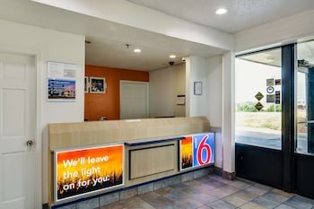 Motel 6 Waukegan IL