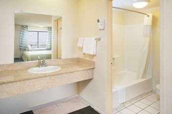 Travelodge by Wyndham Indio