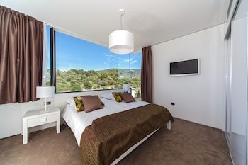 Golden Rays Apartments
