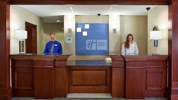 Holiday Inn Express Grove City (Outlet Center)