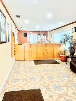 Palace Motel