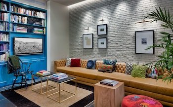 Center Chic