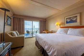 Sidney Waterfront Inn & Suites