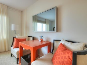 The H Hotel