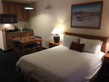 3 Peaks Lodge