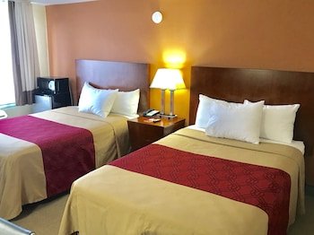 Econo Lodge Lakes Region