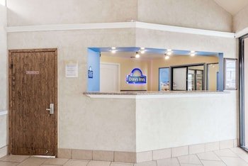 Days Inn by Wyndham San Antonio Splashtown/ATT Center