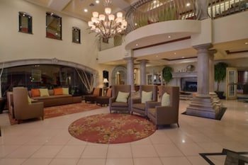 Holiday Inn Express & Suites Tucson Mall