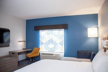 Holiday Inn Express & Suites Overland Park