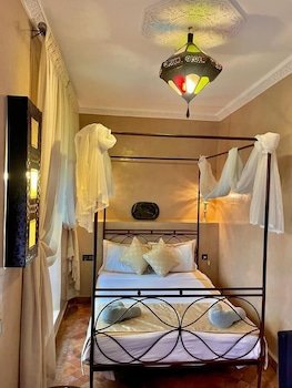 Riad Ta'achchaqa