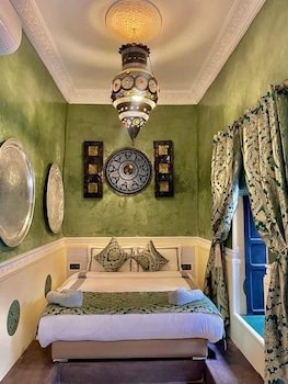 Riad Ta'achchaqa