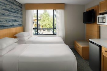 Delta Hotels Whistler Village Suites