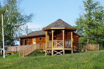 Mont Du Lac Resort