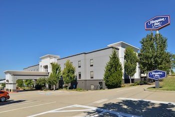 Hampton Inn Kansas City-Near Worlds of Fun