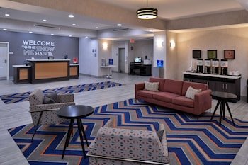 Hampton Inn Kansas City-Near Worlds of Fun