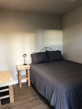 Eastside Guesthouse And Bivy