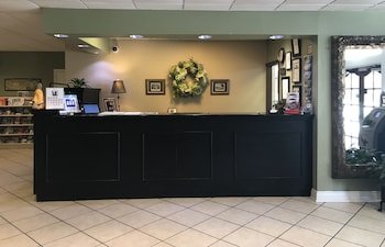 Carmel Inn & Suites