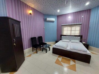 Taj Mahal Guest House