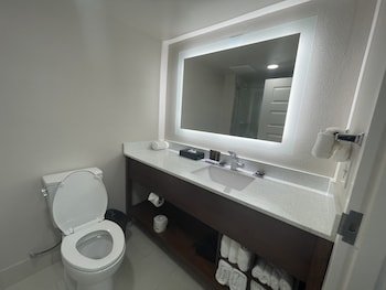 Wingate by Wyndham Panama City Area Lynn Haven