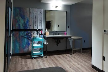 Moxy New Orleans Downtown/French Quarter Area