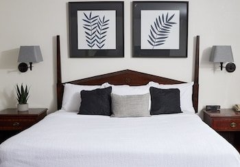 McLure House a Ramada by Wyndham