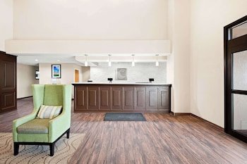 Comfort Inn & Suites Decatur-Forsyth
