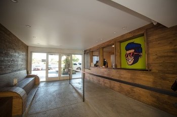 Thunderbird Hotel & Lounge