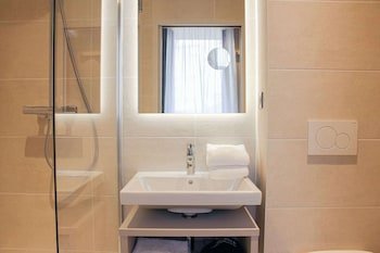 Brit Hotel Limoges Centre Gare - Hôtel & Spa