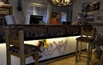 Hotel Hot Springs Inn