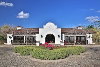 Hacienda Pinilla Villa Rentals