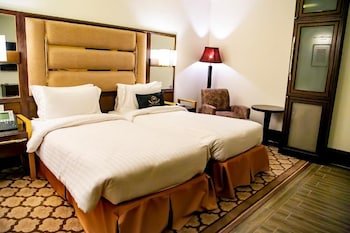 Saffron D'or Hotels