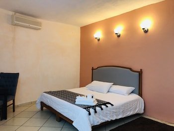 Hotel Camino Surreal