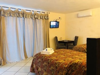 Hotel Camino Surreal