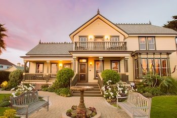 The Cass House Historic Inn