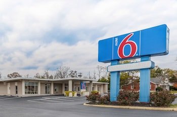 Motel 6 Winchester