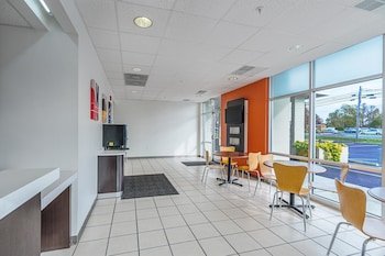 Motel 6 Winchester