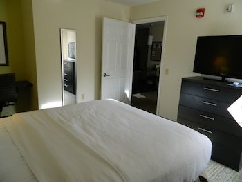 Candlewood Suites Harrisburg - Hershey